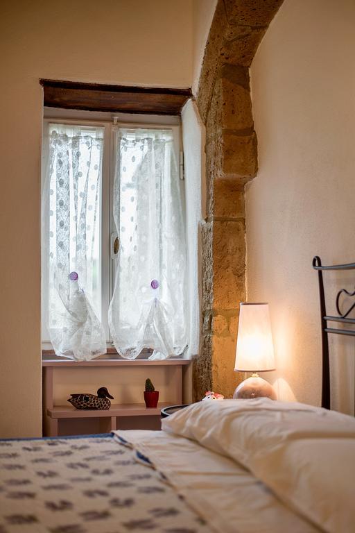 Casetta Nella Fratta Pitigliano Bagian luar foto